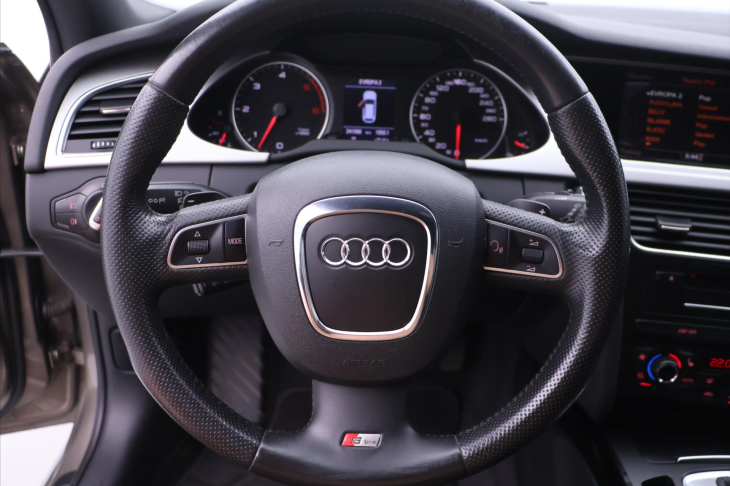 Audi A4 3,0 TDI 176kW S-Line Quattro