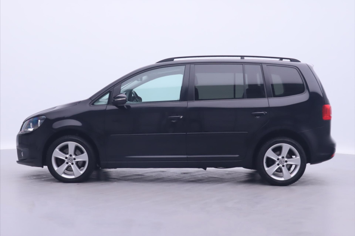 Volkswagen Touran 2,0 103kw DSG navi serv. kniha