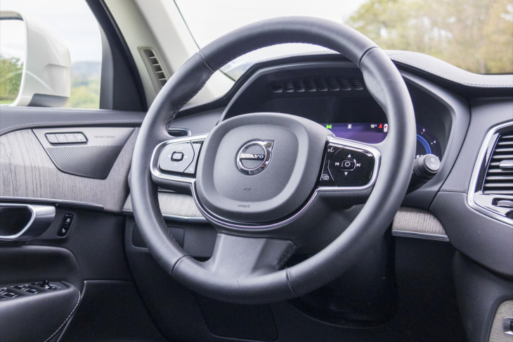 Volvo XC90 2,0 B5 AWD CZ DPH TZ Ventilace