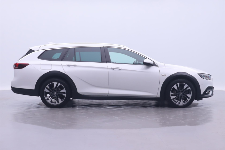 Opel Insignia 2,0 CDTI 125 kw Country Tourer Panorama