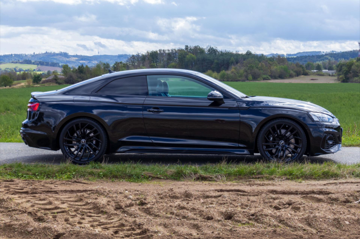 Audi RS 5 3,0 V6 331kW quattro Black DPH