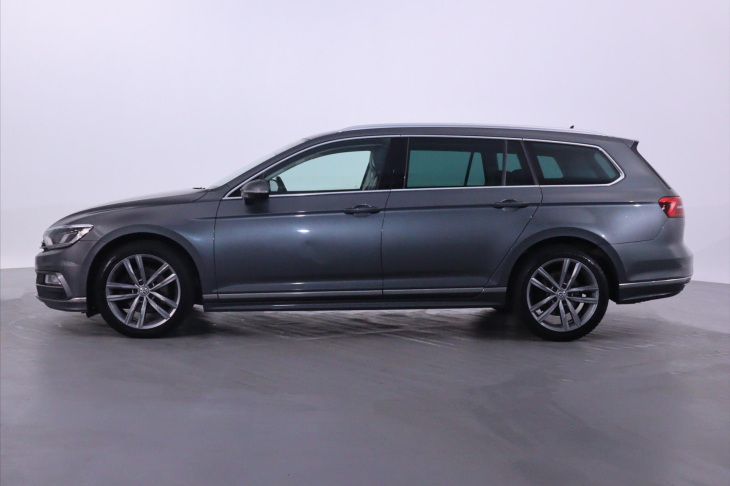 Volkswagen Passat 2,0 TDI 140kW Highline R-line