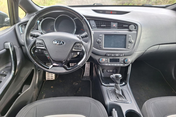 Kia Ceed 1,6 CRDi 100kW Gt-line Exclusive