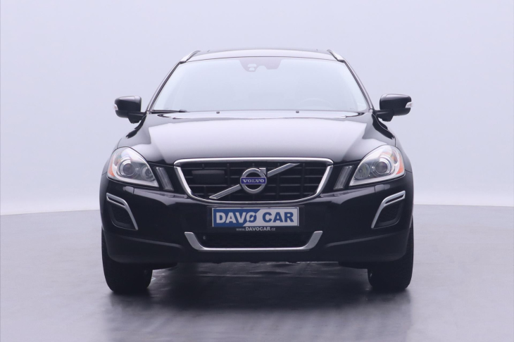 Volvo XC60 2,4 D5 AWD Aut. CZ Summum Navi