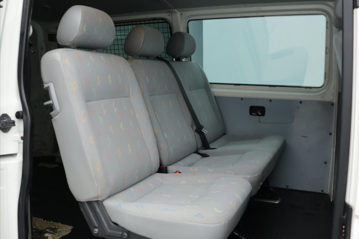 Volkswagen Transporter 2,5 TDI 96kW Long Klima Tažné