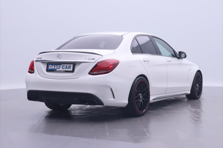 Mercedes-Benz Třídy C 4,0 AMG C63 S 375kW LED Navi