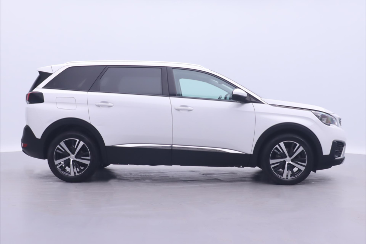 Peugeot 5008 1,2 PureTech 96kW Allure 7-Míst