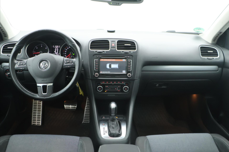 Volkswagen Golf 2,0 TDI DSG Style Panorama 1.Maj