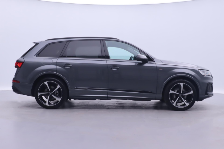 Audi Q7 3,0 V6 TDI S-Line Black CZ DPH