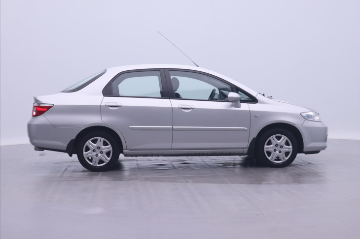 Honda City 1,3 i 61kW CZ 1.Maj STK 3/26