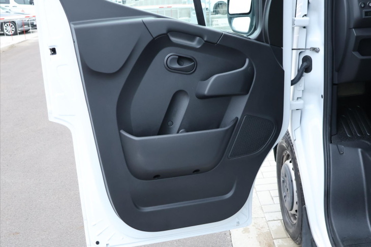 Renault Master 2,3 dCi CZ 1.Maj Přeprava koní