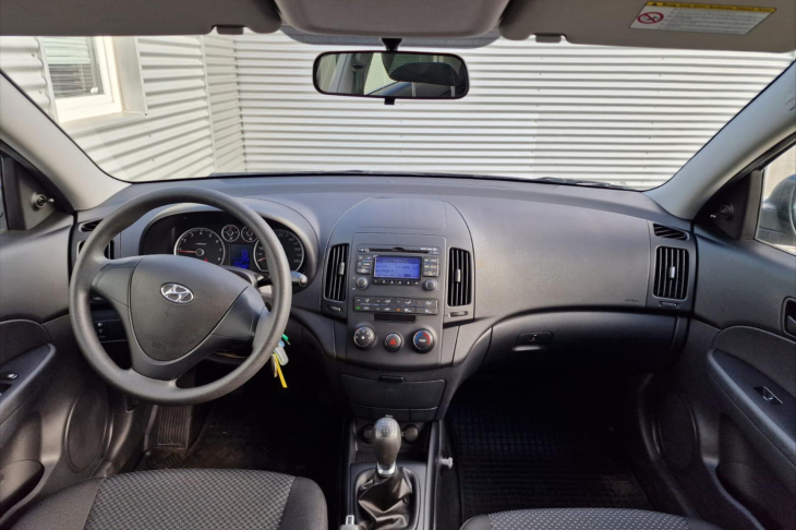 Hyundai i30 1,4 i CVVT Trikolor