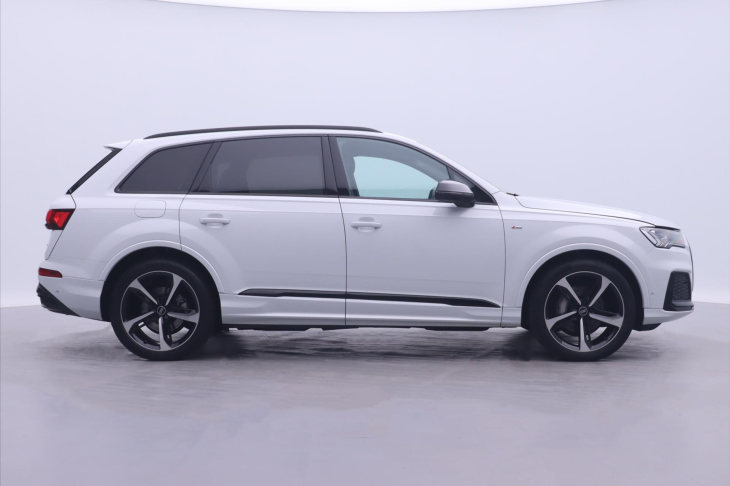 Audi Q7 3,0 V6 TDI CZ S-Line 1.Maj