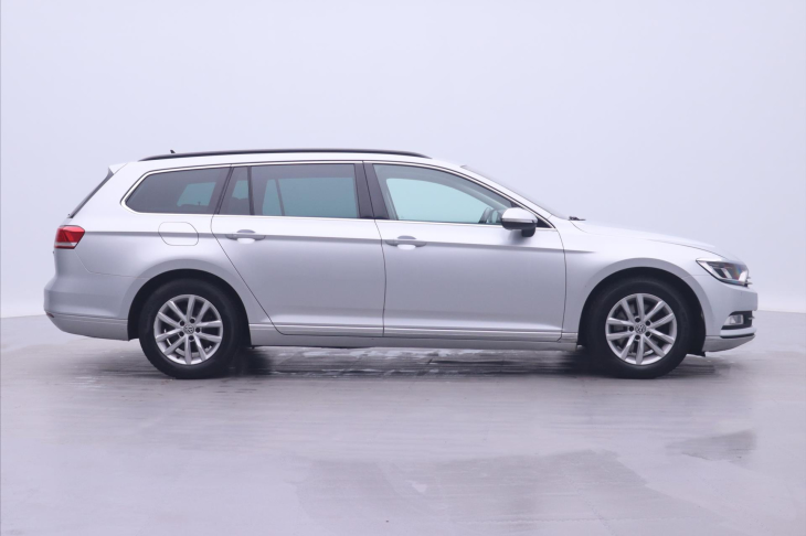 Volkswagen Passat 2,0 TDI 140kW DSG Navi DPH