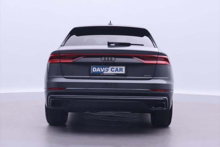 Audi Q8 3,0 50TDI S-Line Black DPH 1.Maj.