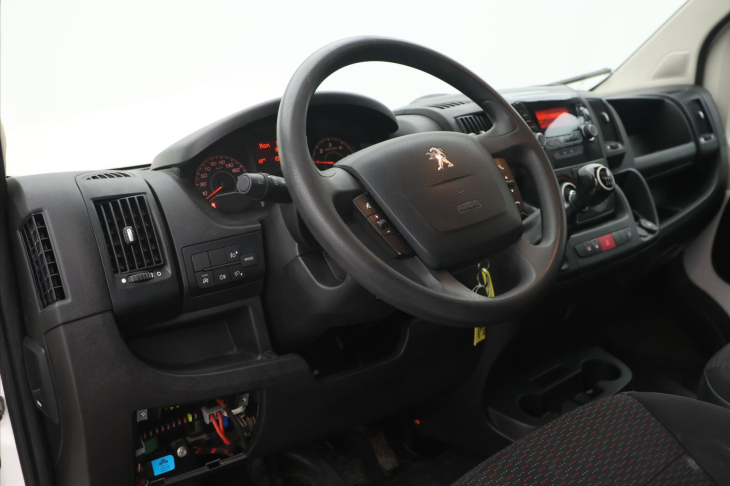 Peugeot Boxer 2,2 HDI 121kW Klima 7-Míst DPH