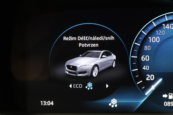 Jaguar XF 2,0 D 120 kW E-PERFORMANCE