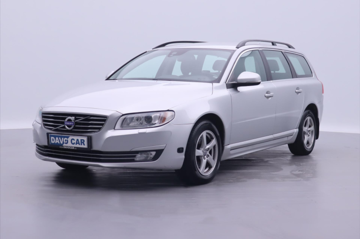 Volvo V70 1,6 T4F Momentum Kůže Xenon