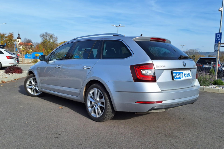 Škoda Octavia 2,0 TDI 135 kW 4x4 DSG Style Combi