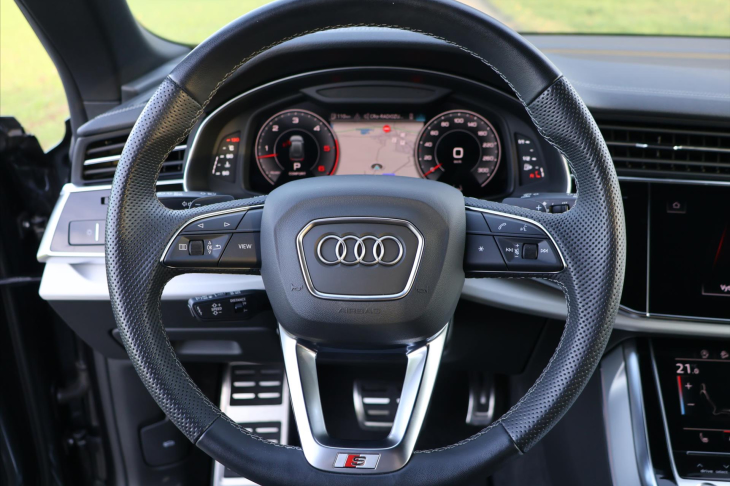 Audi Q8 3,0 V6 TDI S-Line Black CZ DPH