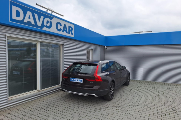 Volvo V90 2,0 D5 AWD CZ Cross Country