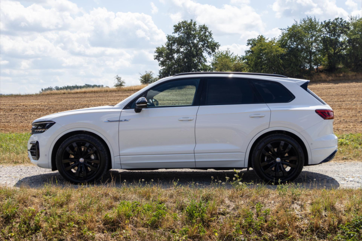 Volkswagen Touareg 4,0 V8 TDI R-Line Black DPH