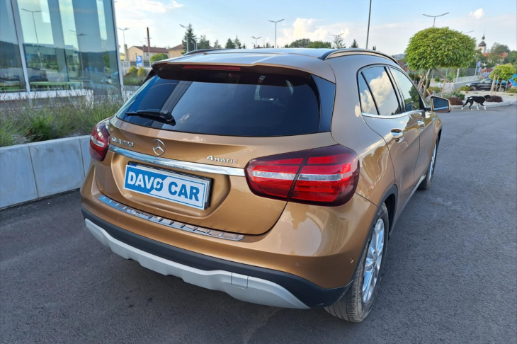 Mercedes-Benz GLA 2,0 GLA 220 4Matic DCT