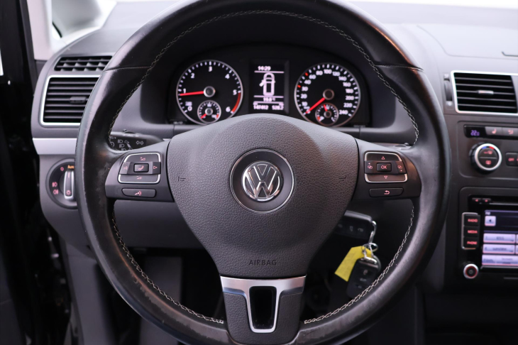 Volkswagen Touran 1,6 TDI Cup 7-Míst 1.Maj DPH