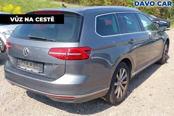 Volkswagen Passat 2,0 TDI Highline Navi LED 1.Maj.