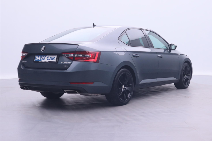 Škoda Superb 2,0 TSI 200kW Sportline 4x4 DSG