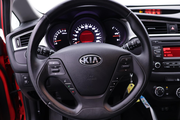 Kia Ceed 1,4 Comfort Plus CZ Serv.kniha