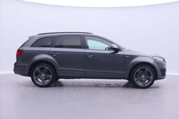 Audi Q7 3,0 TDI 180kW S-Line 7-Míst DPH