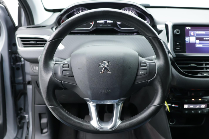 Peugeot 2008 1,2 i ACTIVE PureTech CZ