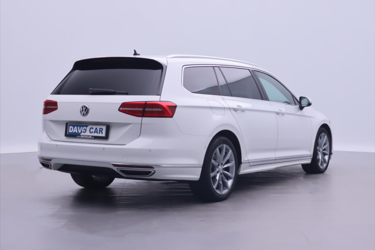 Volkswagen Passat 2,0 TDI 140kW DSG R-Line CZ