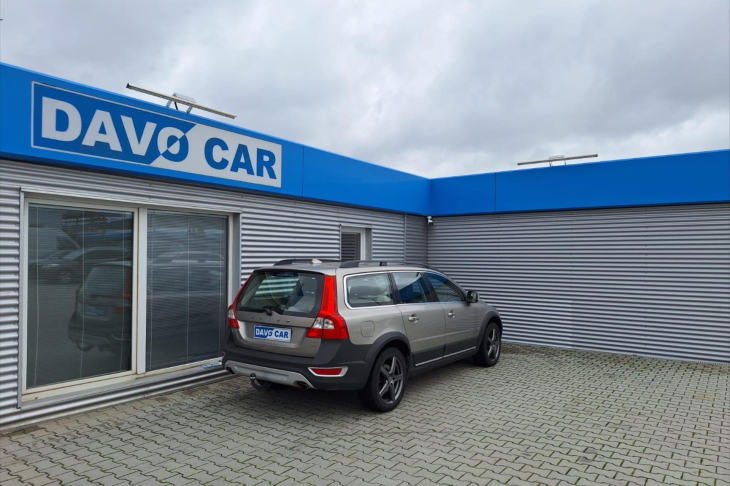 Volvo XC70 2,4 D5 158kw Summum AWD