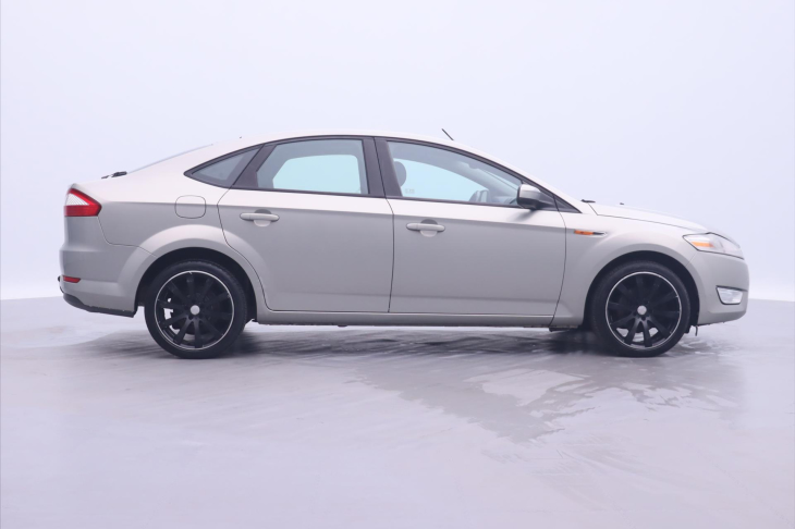 Ford Mondeo 2,0 i 107kW Kůže Tažné