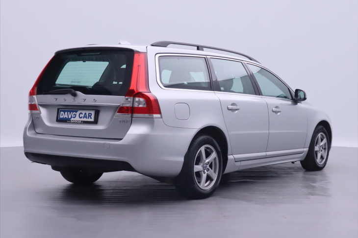 Volvo V70 1,6 T4F Momentum Kůže Xenon