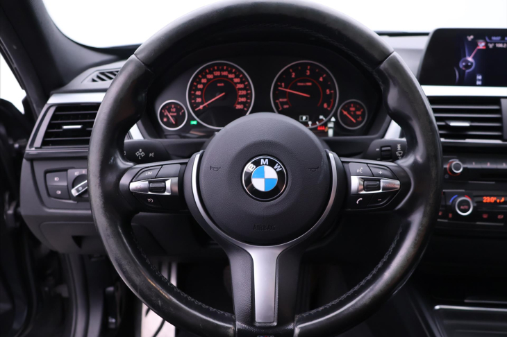 BMW Řada 3 2,0 18D M-sport paket