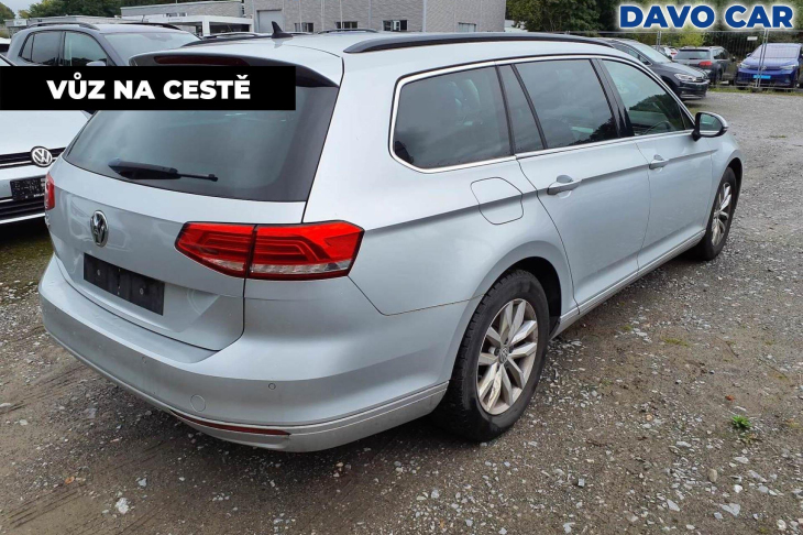 Volkswagen Passat 1,4 TSI 110kW Aut.klima Navi DPH