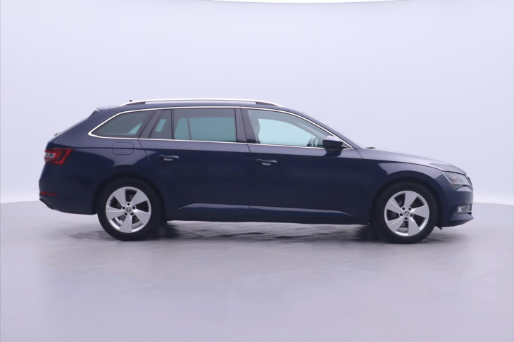 Škoda Superb 2,0 TDI 140kW Style Kůže DPH