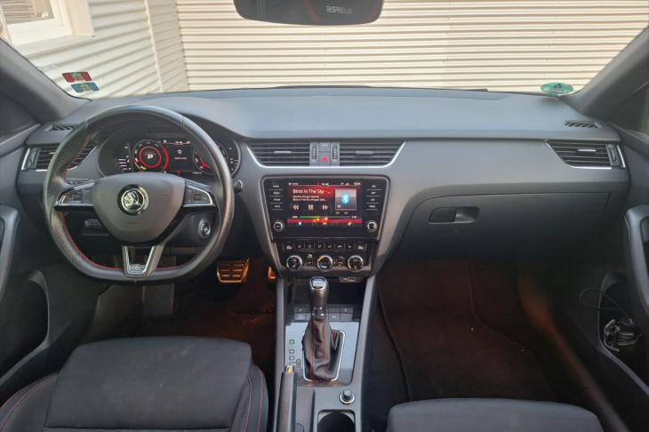 Škoda Octavia 2,0 TDI DSG Virtual 1.Maj. RS