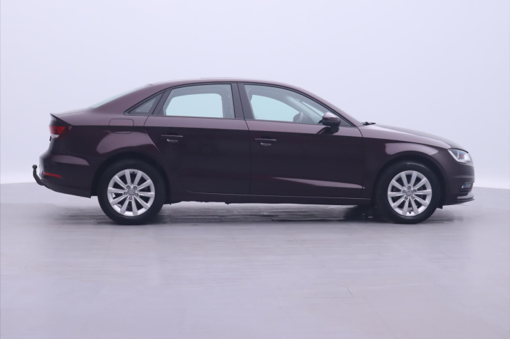 Audi A3 1,4 TFSI 92kW Klima Panorama