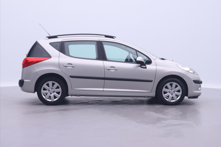 Peugeot 207 1,4 VTi 70kW CZ Trendy SW