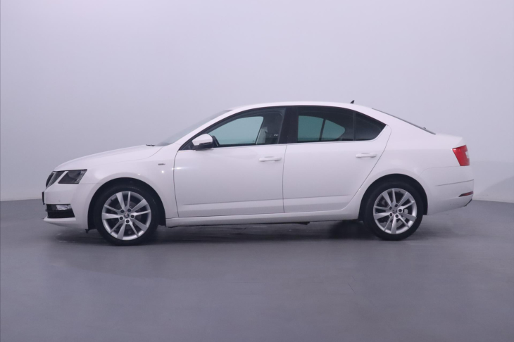 Škoda Octavia 1,6 TDI 85kW DSG Ambition DPH