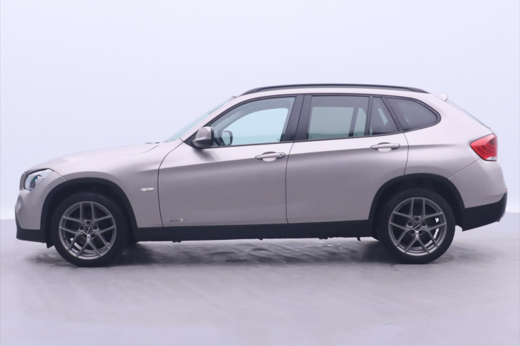 BMW X1 2,0 110kw serv. kniha výhřev tempomat