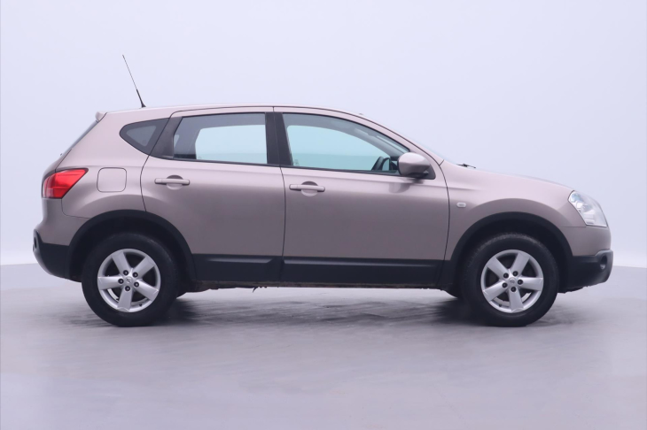 Nissan Qashqai 2,0 i 104kW 4WD Aut.klima CZ