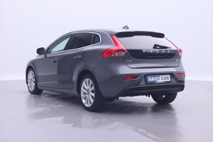 Volvo V40 1,6 D2 Momentum Xenon