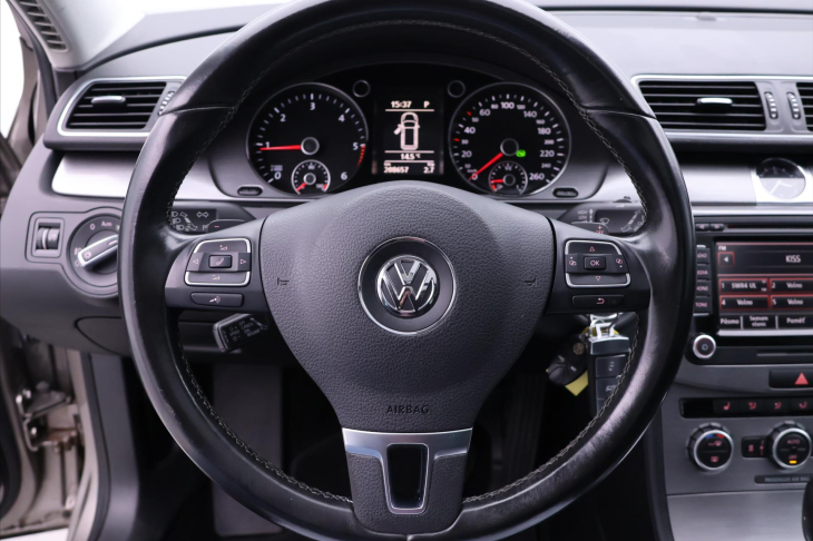 Volkswagen Passat 2,0 TDI 130 kW DSG Panorama