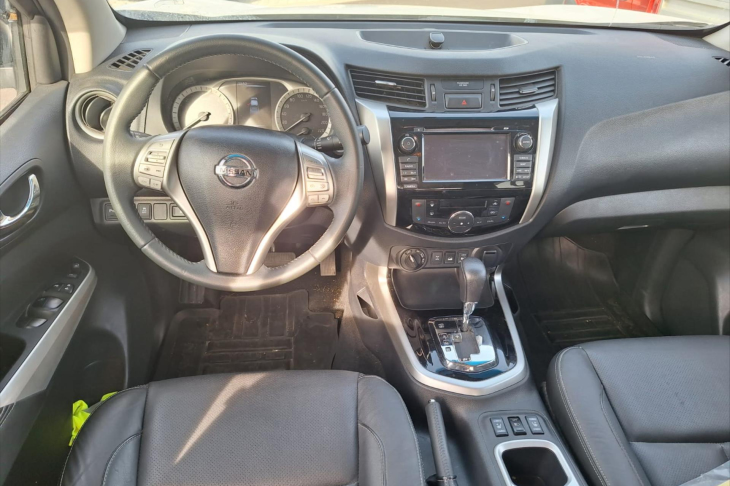 Nissan Navara 2,3 dCi 190  Tekna Auto TREK