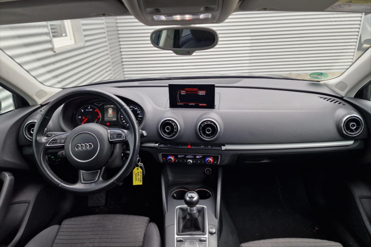 Audi A3 2,0 TDI 110kw LED navi audi drive select